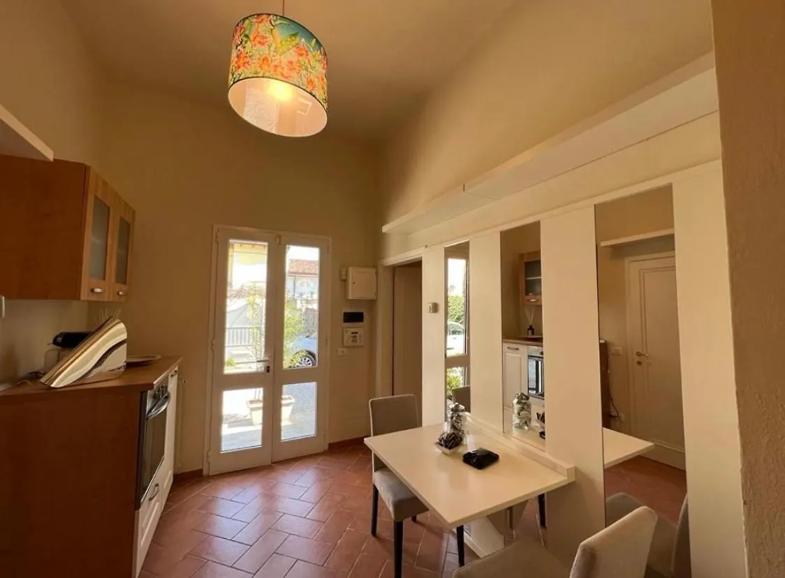 Casina Gio' Villa Forte dei Marmi 0*,  İtalya